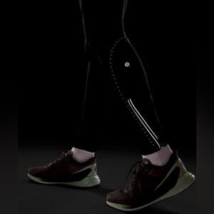 Lululemon ASIA EXCLUSIVE Tech Fleece High-Rise Running Tight 28” in Black